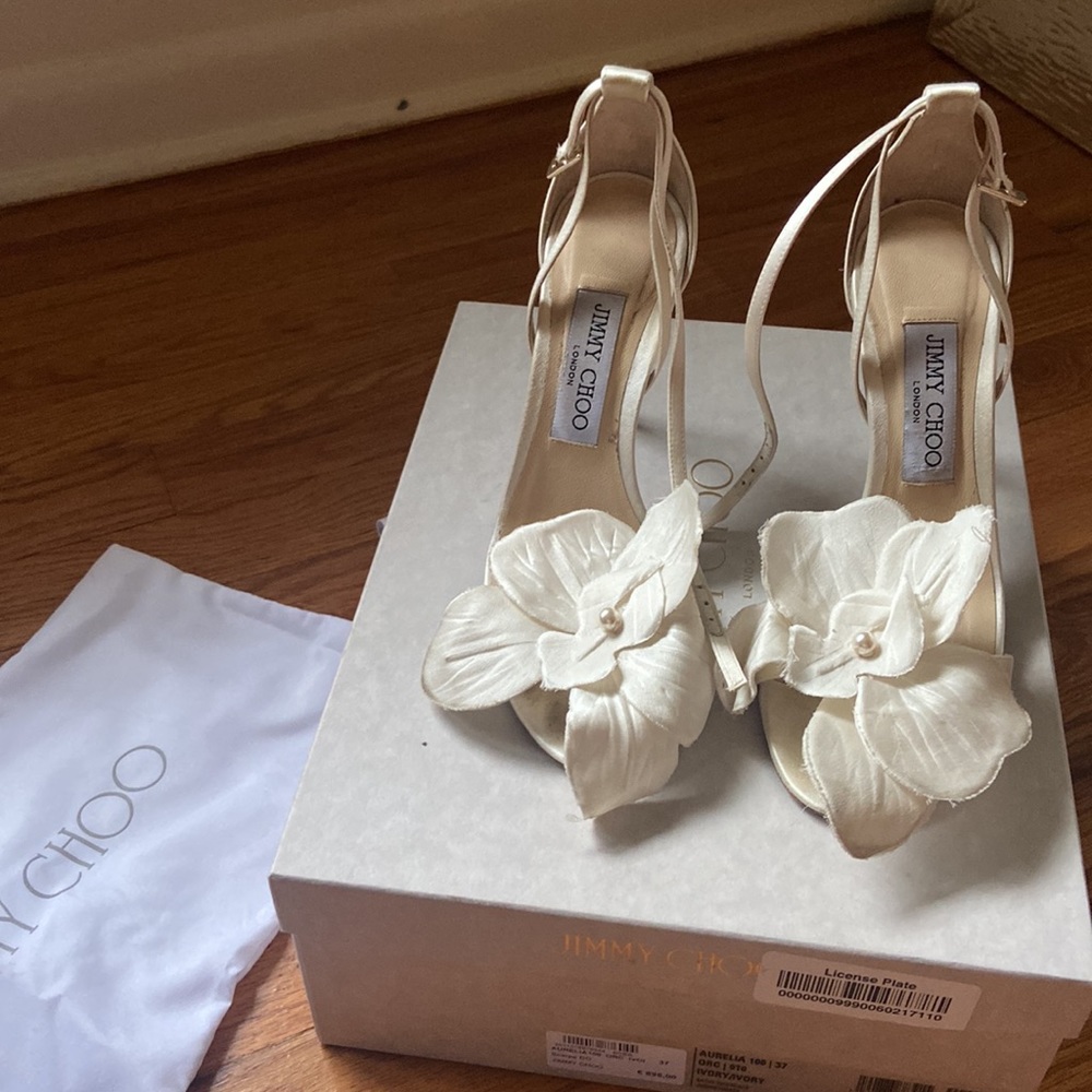 Jimmy Choo Aurelia 100 size 37 in Ivory